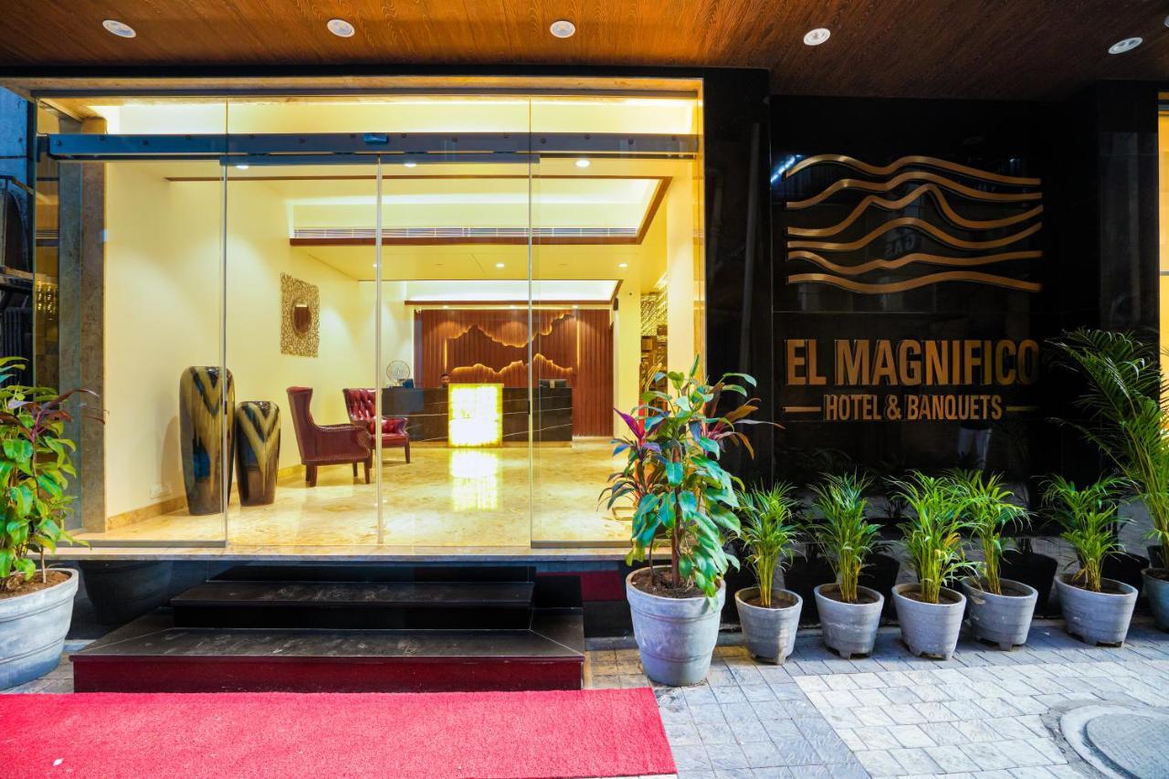 Hotel El Magnifico Surat Ngoại thất bức ảnh