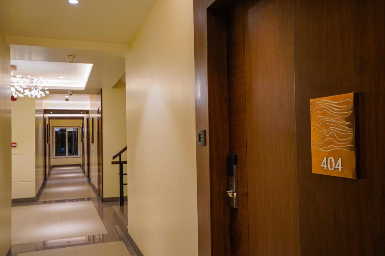 Hotel El Magnifico Surat Ngoại thất bức ảnh